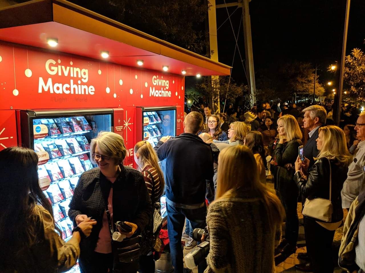 Máquinas de Donaciones de Ilumina El Mundo