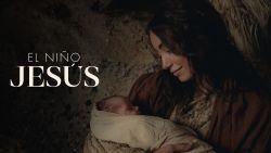 María sostiene al niño Jesús en el cortometraje El Niño Jesús